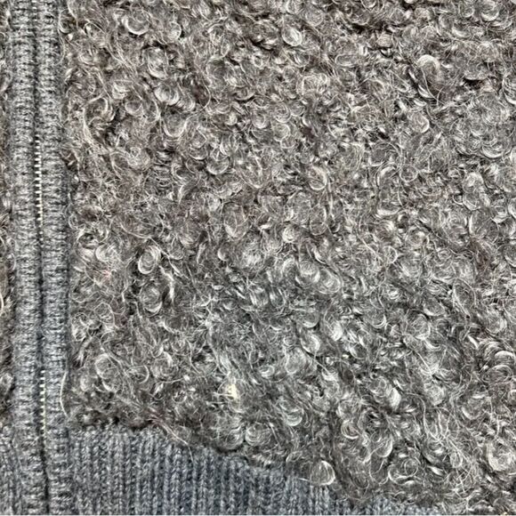 EUC Calvin Klein Women’s Sweater Vest Full Zip Gray Sleeveless Acrylic Wool - M - Picture 5 of 5